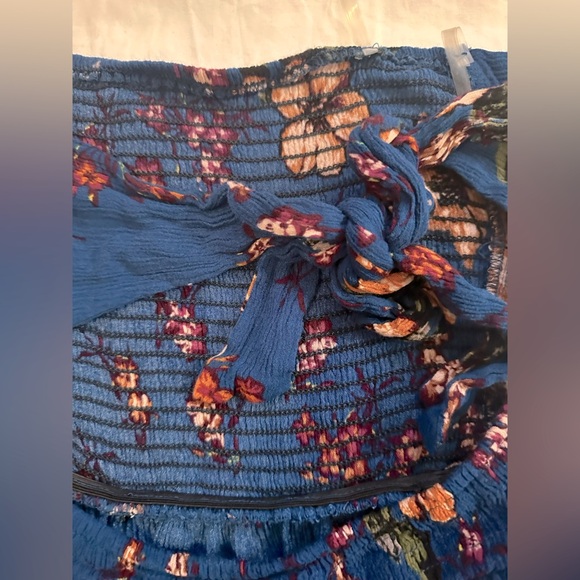 Blue Floral Tube Top Romper with Tie Back Size Small - Picture 5 of 5